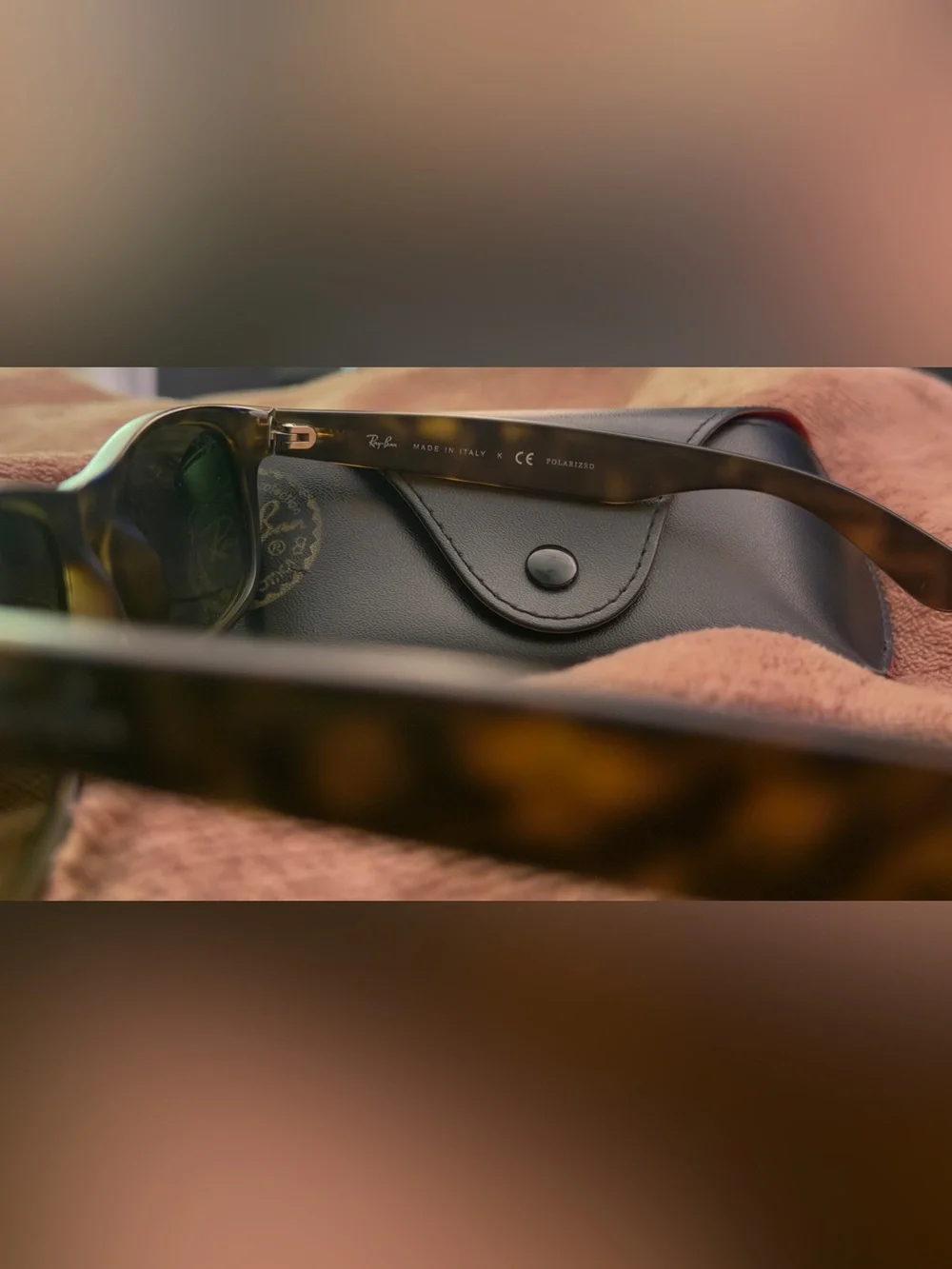 Ray-Ban New Wayfarer Polarized Sunglasses Tortoise 52mm